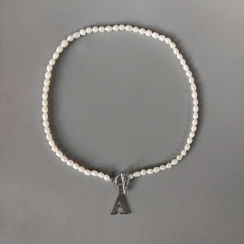 Moda Simple de Plata color de la Letra de Natural Collar de Perlas Para las Mujeres de Carta Personalizada Colgante de la Joyería del Regalo Único Para el Amigo бижутер