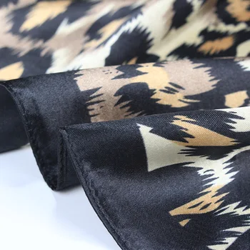 Leopardo Bufanda las Mujeres de la Moda de Satén Impreso Foulard de Lujo de la Marca Grande Pañuelo de 90CM de Cabeza Cuadrada Hiyab Seda Bufandas Para Damas