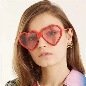 Corazón rojo en forma de gafas de sol de la nueva moda de gran vintage gafas de sol de las mujeres de plástico marco de corazón gafas de sol de lujo diseñador de tonos