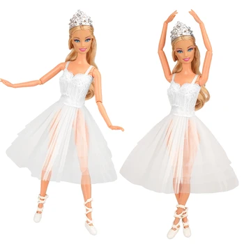 La moda de 10 Elementos por conjunto de Juguetes de Niños de la Muñeca accesorios =3 Muñecos de Ballet Vestido +3 Corona Zapatos +1 Espejo de Objetos Para Barbie, Juego de vestir