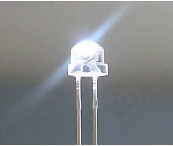 Nueva 1000pcs/lot Sombrero de Paja LED dip 5 mm Ultra Brillante Blanco Puro LED Diodo Ronda Agua Transparente de 5 mm de Emisión de Luz Diode1400-1600MCD