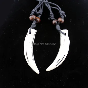 12 PCS Tribal Estilo de Imitación de Yak Hueso Tallado Lobo Diente Amuleto Colgante de Madera de Perlas Collar de Mayoristas MN109