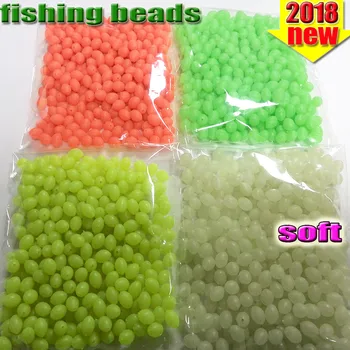 Oval de la pesca de perlas 300pcs/lot de perlas luminosas de pesca señuelo de plástico que brillan en la oscuridad de color rojo amarillo blanco verde MM*MM