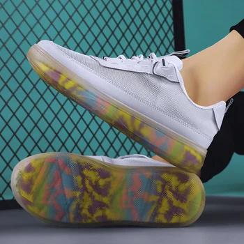 Casual zapatos de los hombres de Malla de Aire Respirable Zapatillas de deporte de Moda Para los Hombres al aire libre con cordones antideslizantes zapatos de Lona Popular de Verano De 2020 Nuevo