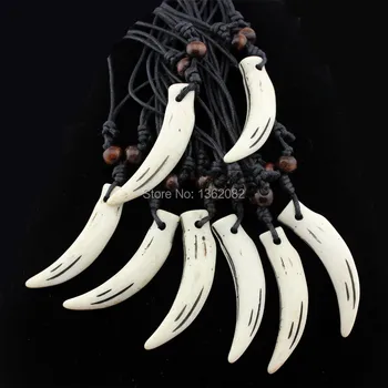 12 PCS Tribal Estilo de Imitación de Yak Hueso Tallado Lobo Diente Amuleto Colgante de Madera de Perlas Collar de Mayoristas MN109