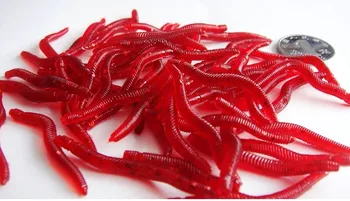 100Pcs 35mm Gusano gusano de la pesca con señuelos Artificiales de Insectos Falso Tilapia cebo esfishing bagre poper rojo