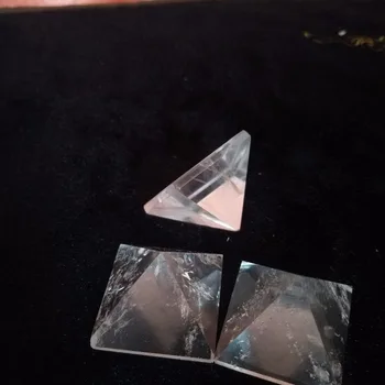 3pcs/lot Natural, transparente energía de la pirámide de cristal de la energía de cuarzo pulido de la pirámide de feng shui