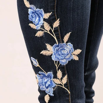 Estirar El Bordado De Jeans Para Mujeres Elástica Azul De La Flor De Jeans Femeninos Lápiz Pantalones De Mezclilla Rose Patrón De Pantalon Femme