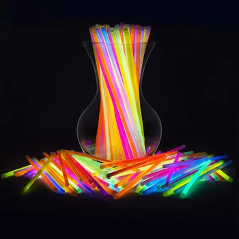 20cm 50Pcs Colorido Luminoso Resplandor Palos Glowsticks DIY Pulsera del Collar de la Parte De la Utilería de Halloween Senderismo Decoración de regalos para niños